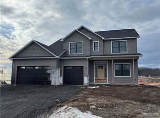 8537 Angus Path, Cicero, NY 13039