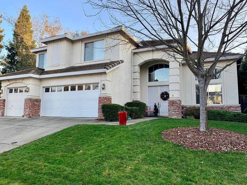 1st image of 1069 Danielle Dr