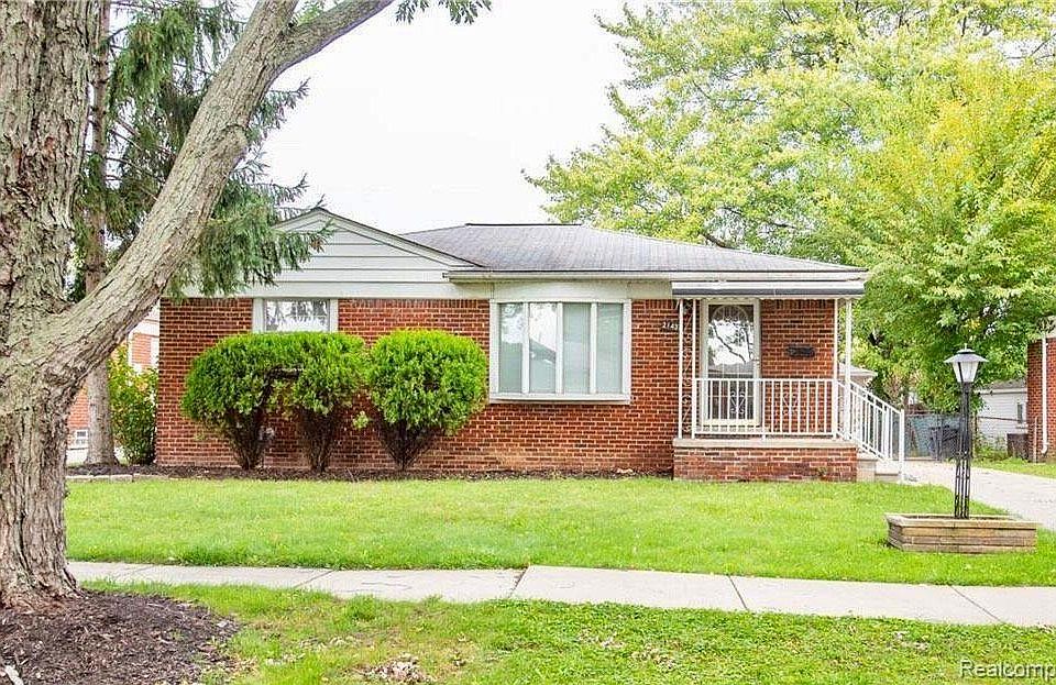 1st image of 21437 Arrowhead St