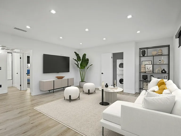 955 N Oxford Ave #4 — Photo 6