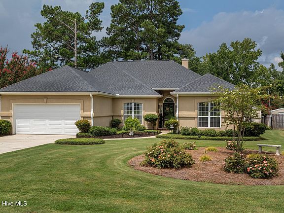 2nd image of 561 Live Oak Court