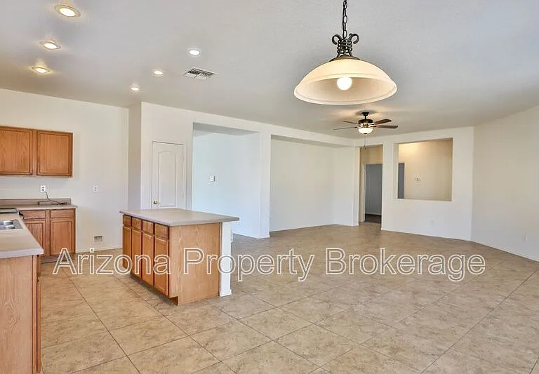 2736 W Mineral Butte Dr — Photo 13