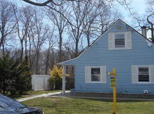 756 Nightingale, Freeport, NY