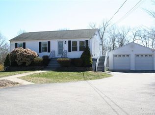 468 Old Colchester Rd, Uncasville, CT 06382