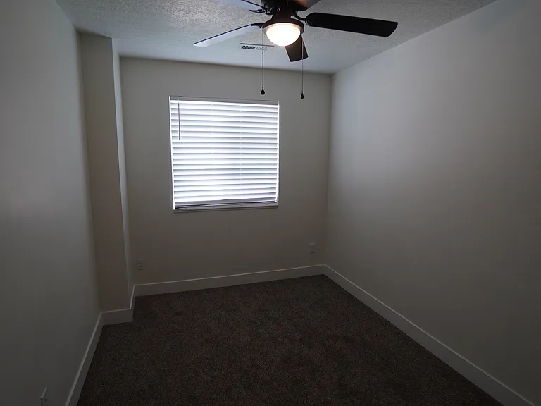 1565 S 150 W — Photo 14