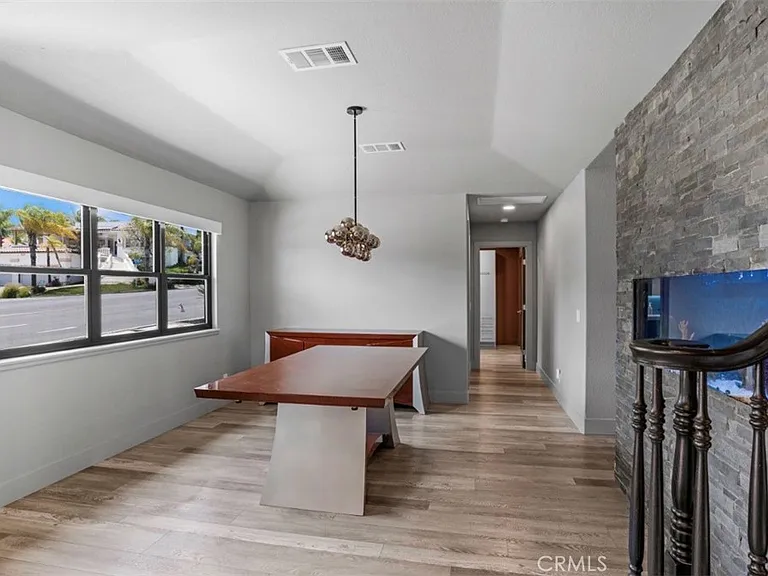 24050 Canyon Lake Dr N — Photo 14