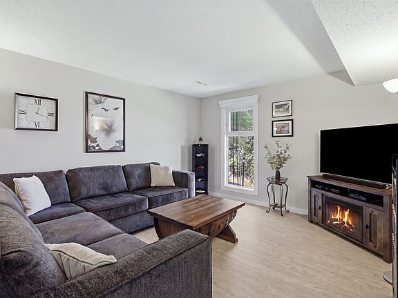 2nd image of 1221 Hugh Allan Dr #58