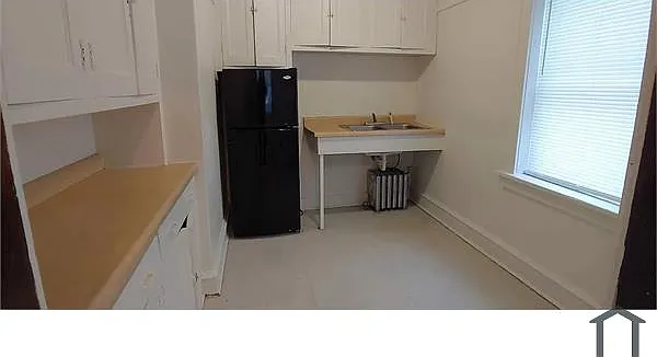 227 E Townsend St — Photo 7