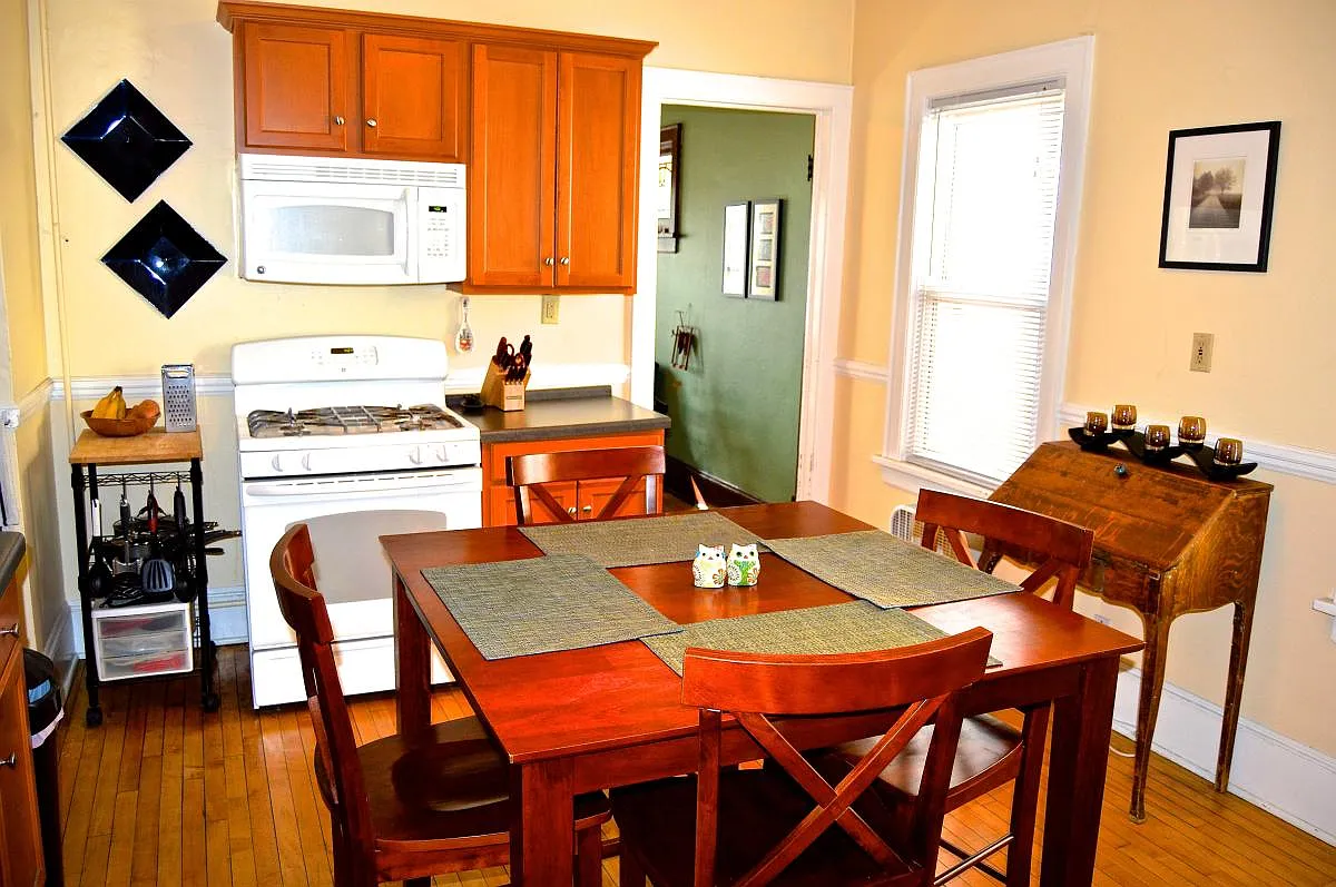 2 bed, 900 sqft, $1,375 — Photo 1
