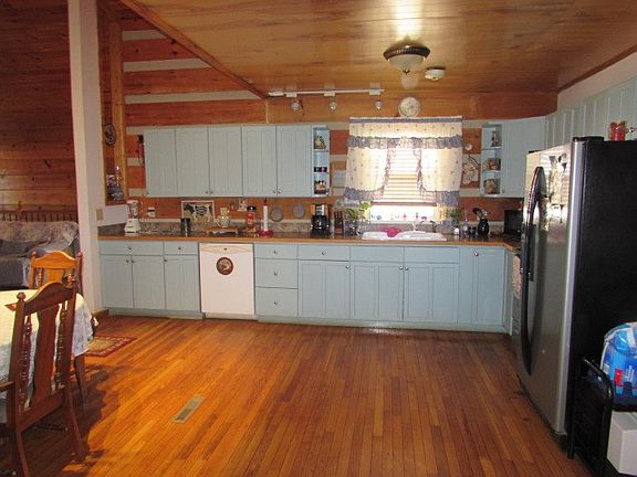 5th image of 118 Woodland Dr