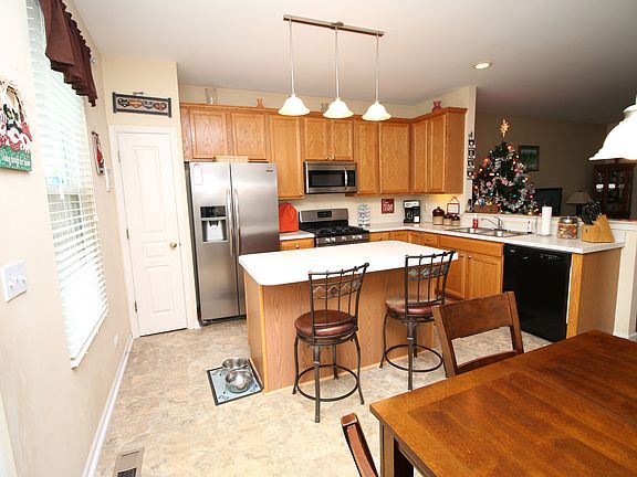 3rd image of 11856 Presley Cir