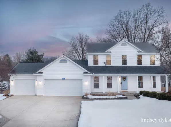 6409 Cannon Farms Dr NE, Rockford, MI 49341