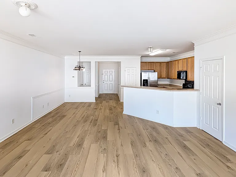 3433 Dianthus Ln — Photo 13