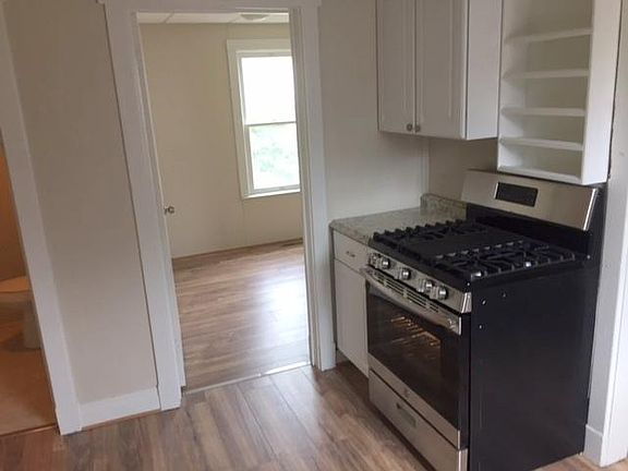 4th image of 770 S 2nd St