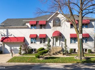 5031 Golf Rd, Skokie, IL 60077