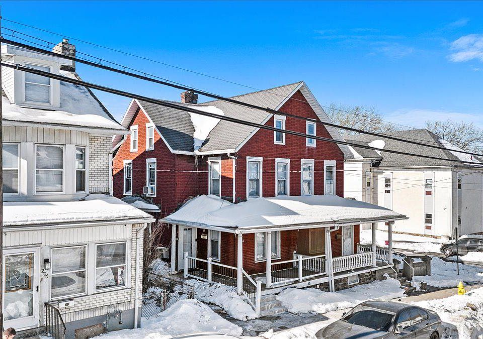 1st image of 204 S Carlisle St