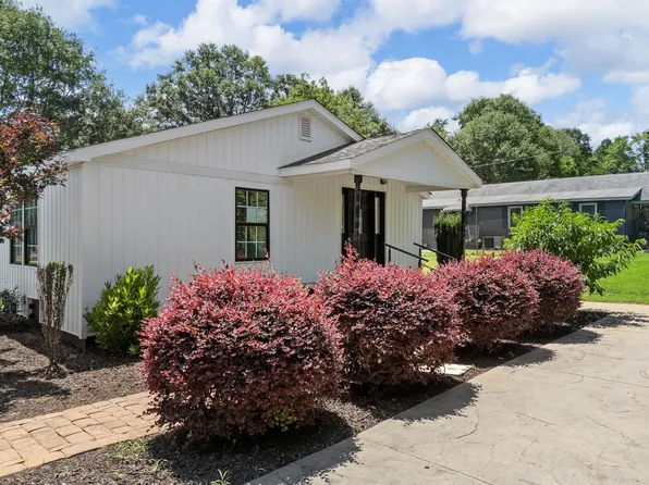 116 Dodd St, Wellford, SC 29385