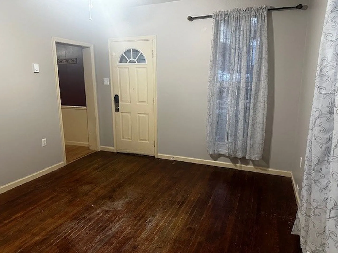 50 Lincoln Avenue — Photo 3