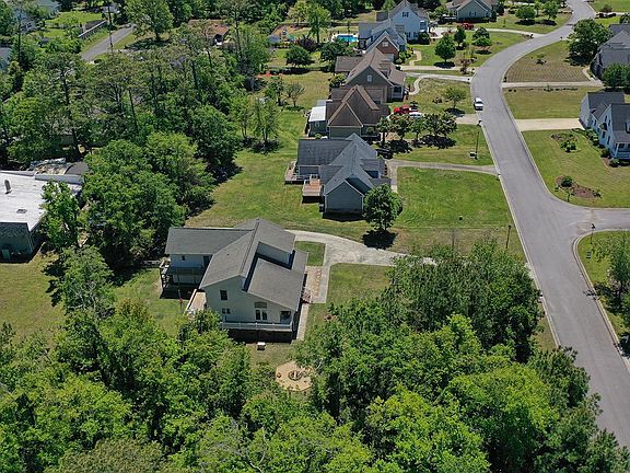 3rd image of 103 Phillips Landing Dr #17