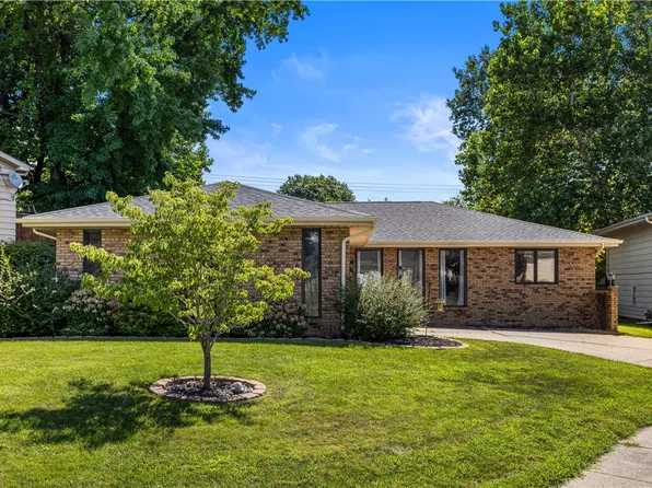 4540 Shadow Dr, Decatur, IL 62526