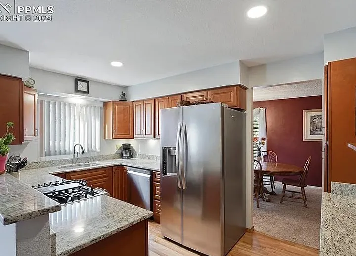 2619 Lightning Way — Photo 2