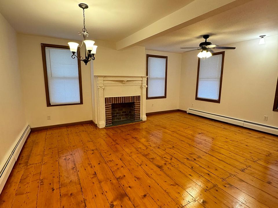 1st image of 1167 Arden Ave Floor 1