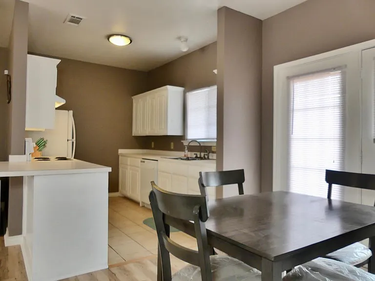 1103-A SW 2nd St #A — Photo 5