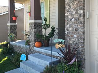 17133 Colony Dr, Omaha, NE 68136