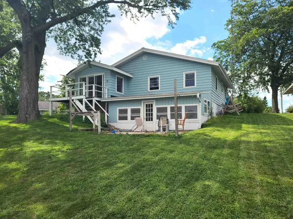 107 River St, Pardeeville, WI 53954