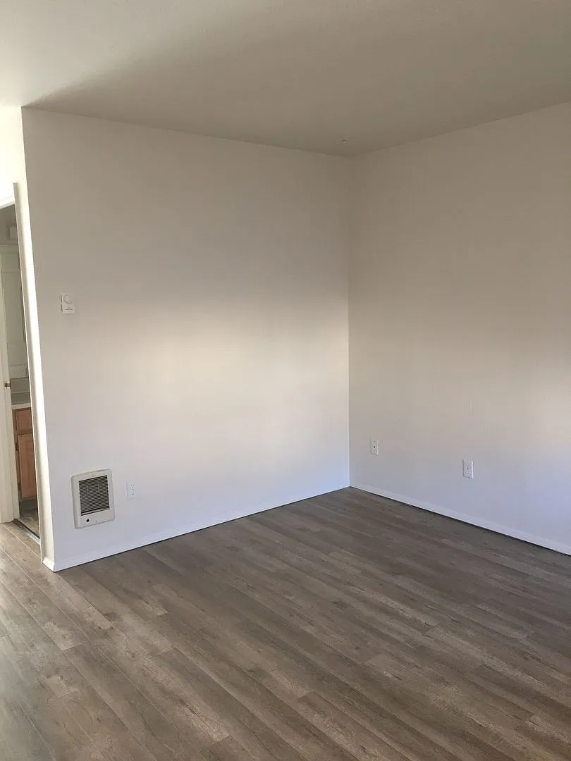 Rhea Timber Ave — Photo 4