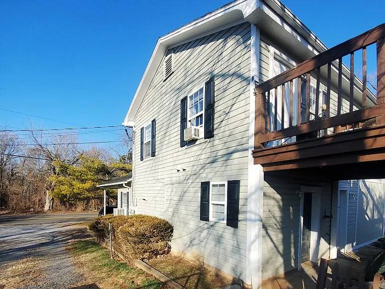 36 Zion Church Rd #B — Photo 7