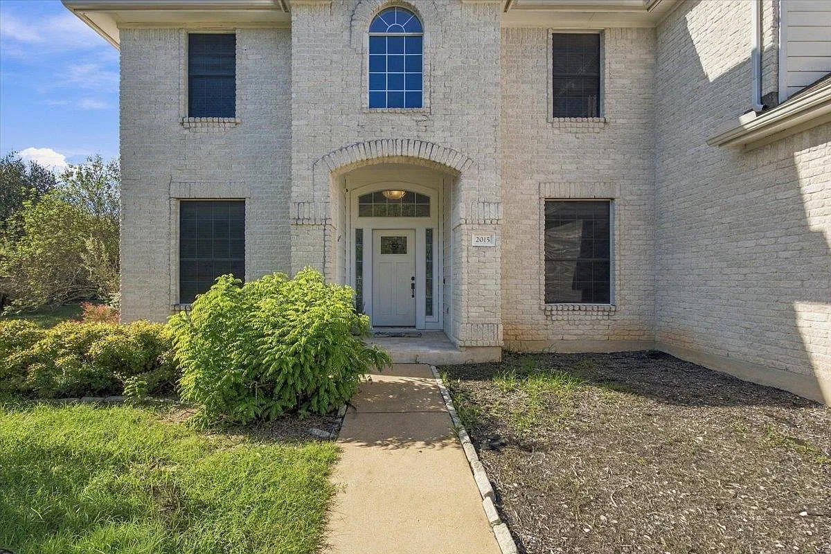 4 bed, 3.5 bath, 3171 sqft, $3,995 — Photo 4