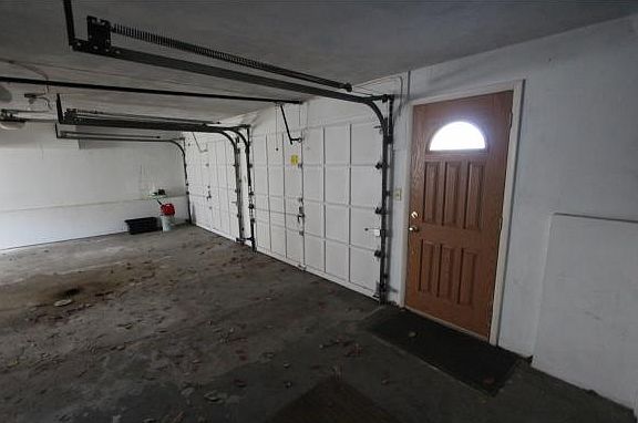 3rd image of 4216 Drexel Dr