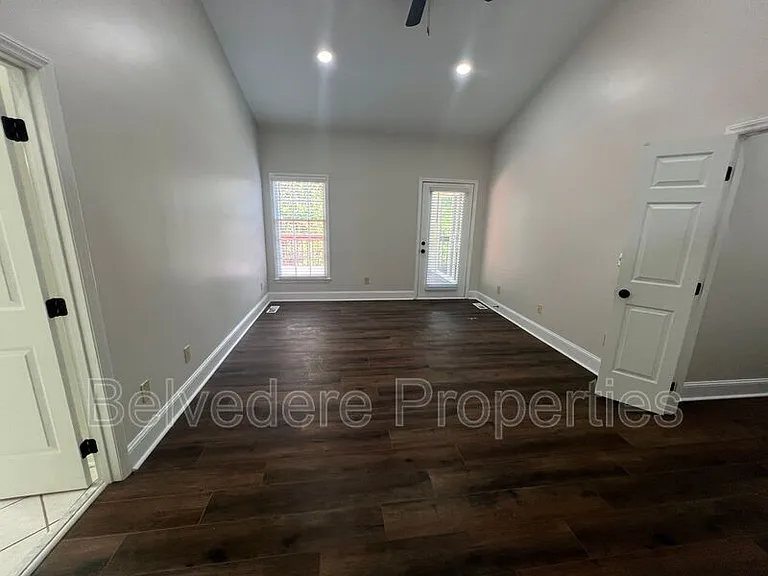 6409 Spyglass Dr — Photo 12