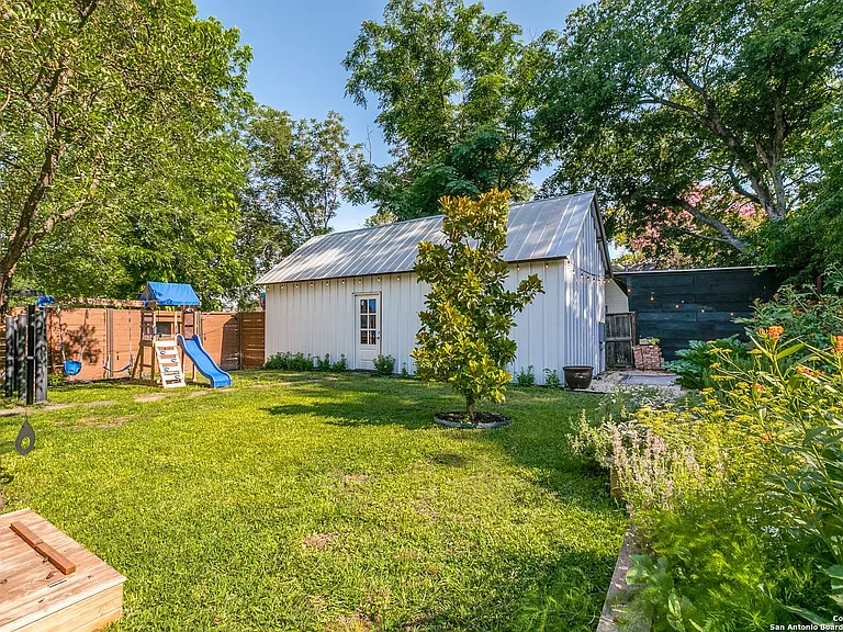 627 W Lynwood Ave — Photo 24