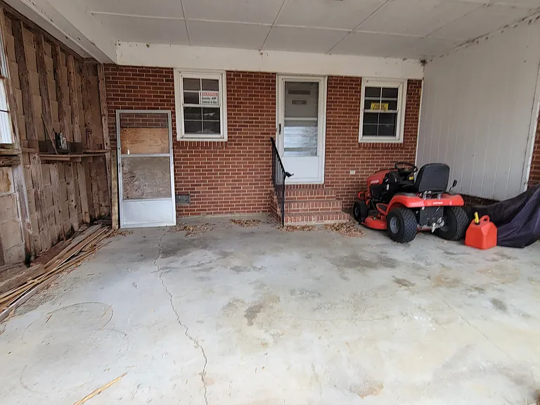 4978 Zacks Mill Rd — Photo 2
