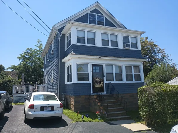 31 Barker St, Fall River, MA 02724