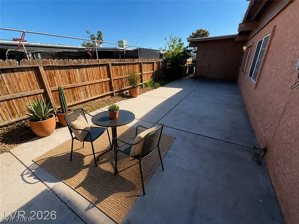 2400 S 15th St #1