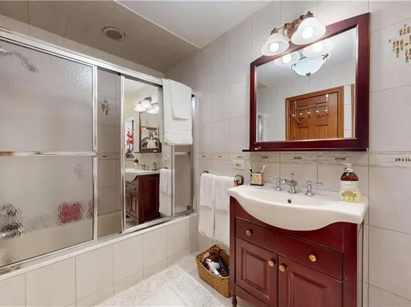 949 72nd Street image 23 of 33