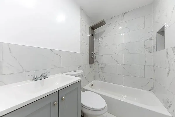 Rented by Avenues Real Estate | media 11