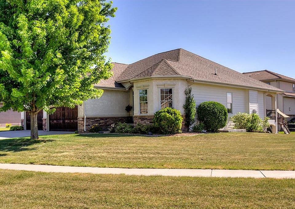 1st image of 1743 Driftwood Dr SW