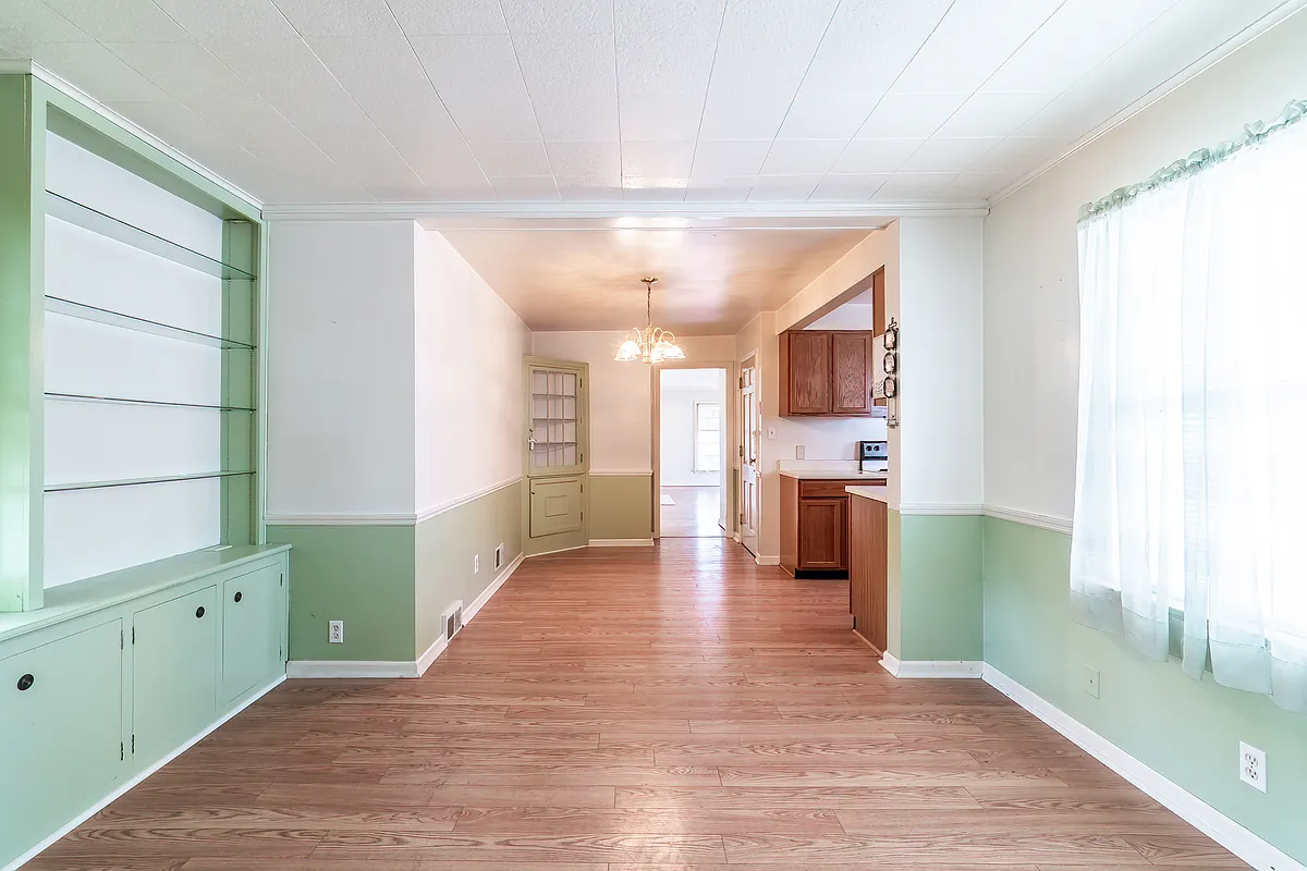 Building Photo - 4401 Fairfield Ave #2