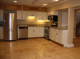 904 E Broadway, Columbia, MO 65201