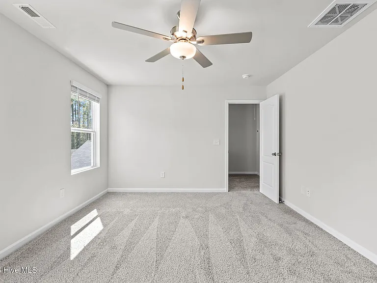 705 Conductor Ct — Photo 17