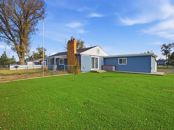 4th image of 253 Junco St