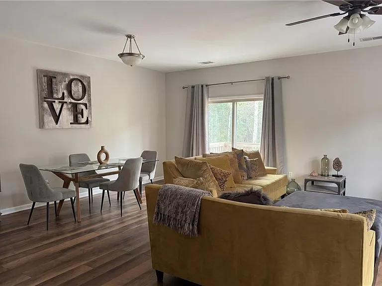 Thorncrest Dr — Photo 10