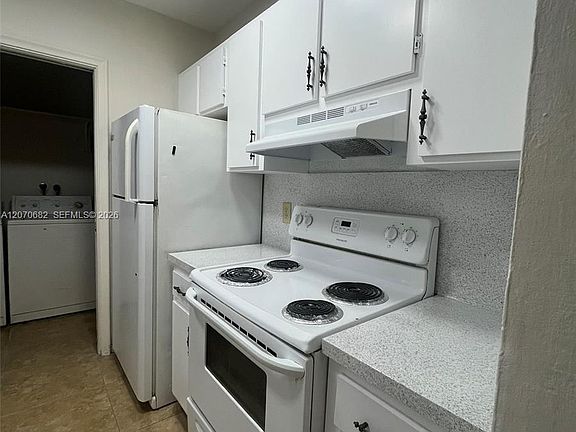 3rd image of 5706-5708 Lincoln St ## 1-2