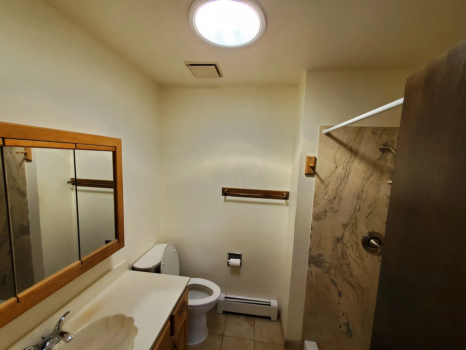3 bed, 1.5 bath, 1312 sqft, $1,875 — Photo 4