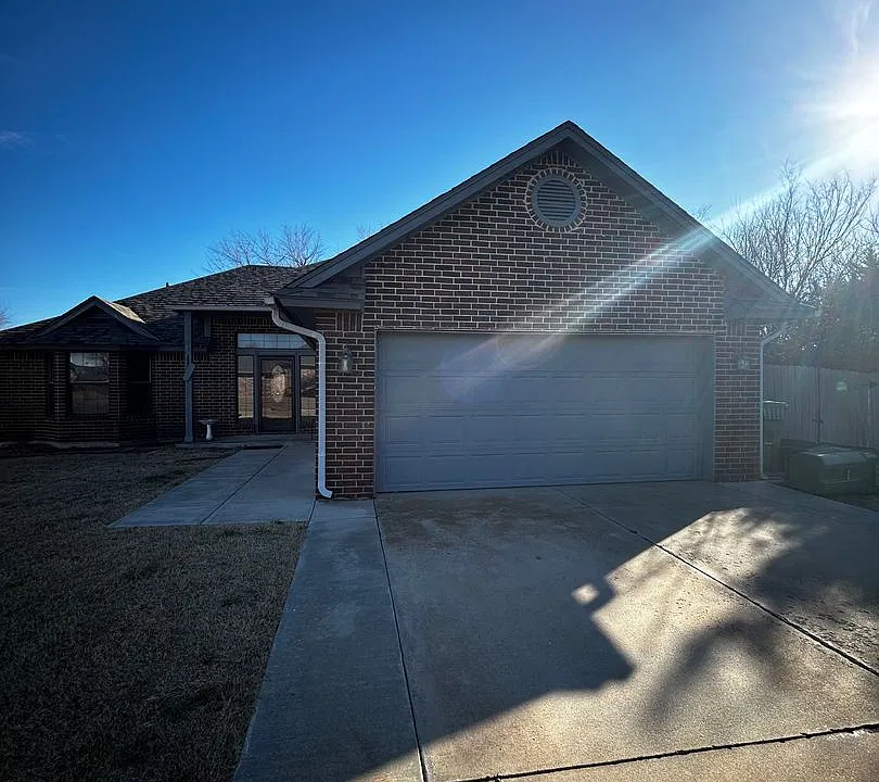 958 Hilltop Mansion