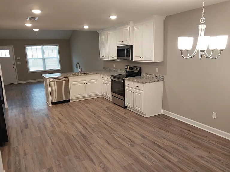 454 Oak St #B — Photo 2